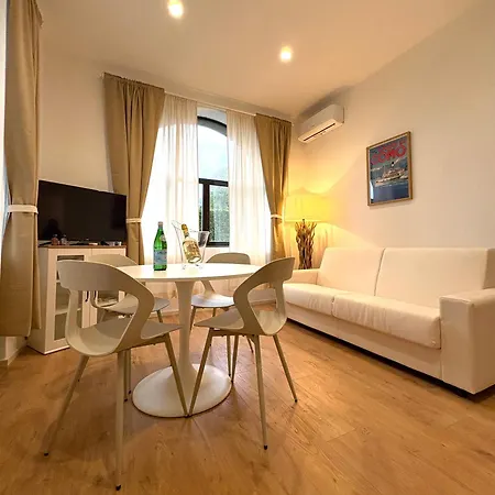 Frensis Holiday home *